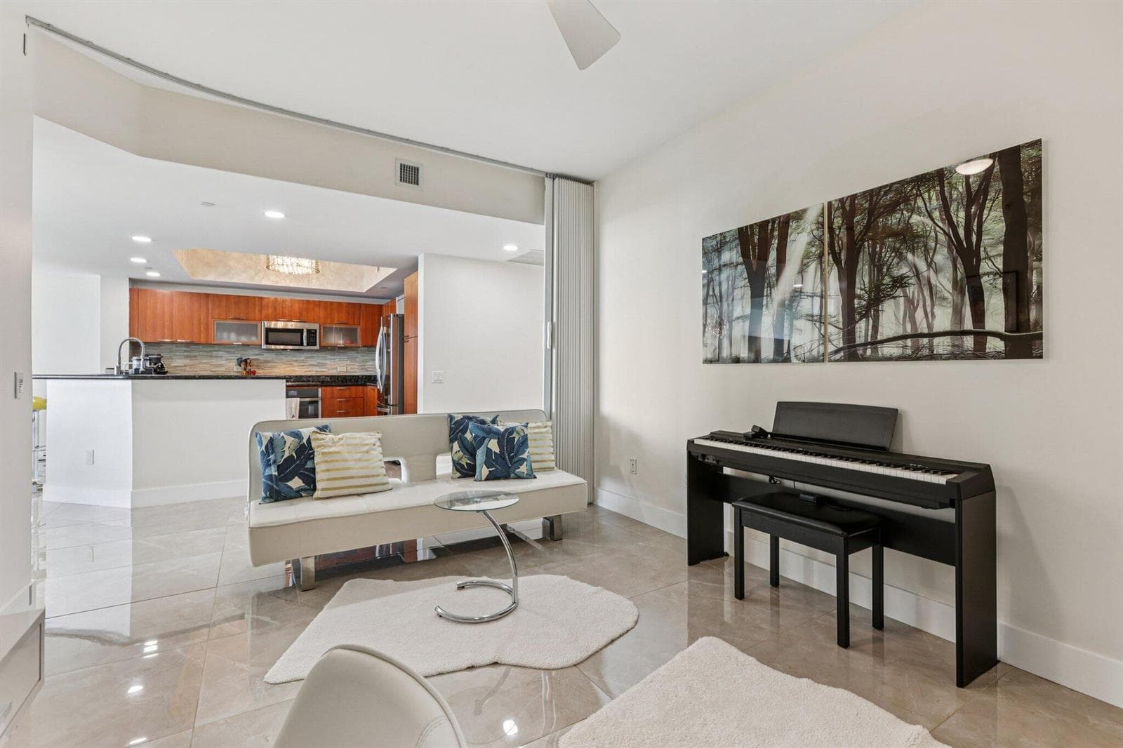 23-web-or-mls-Lake Shore Dr 2312-S2210-0
