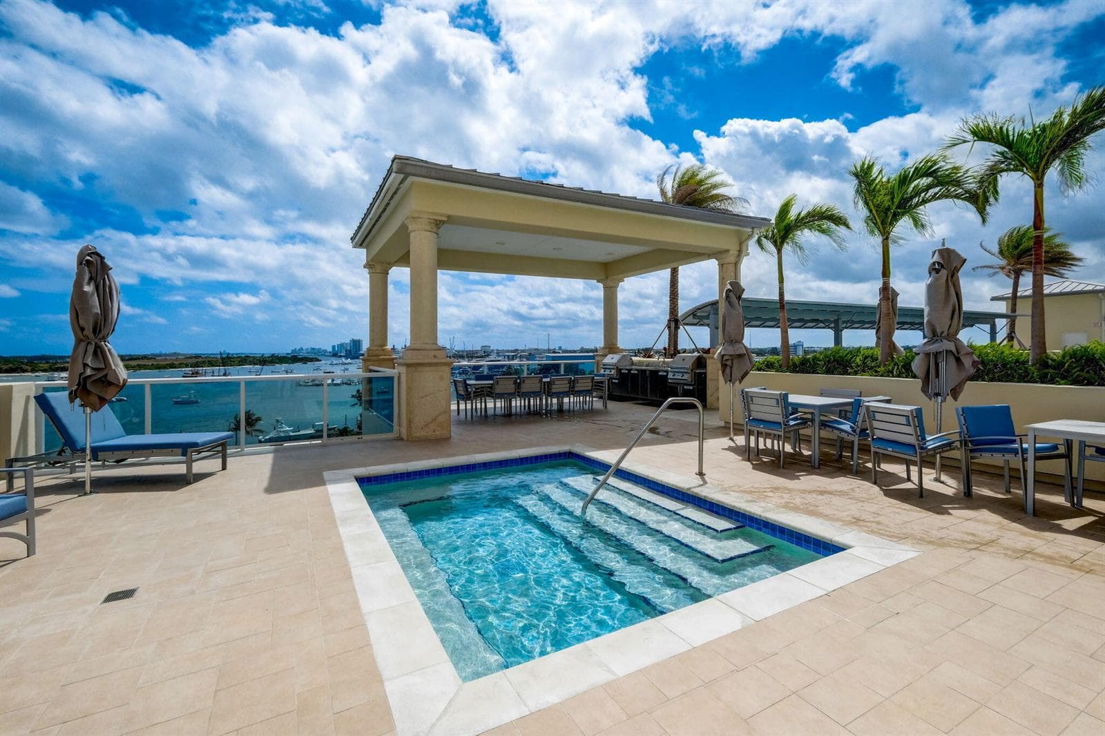 97-web-or-mls-Lake Shore Dr 2106-097