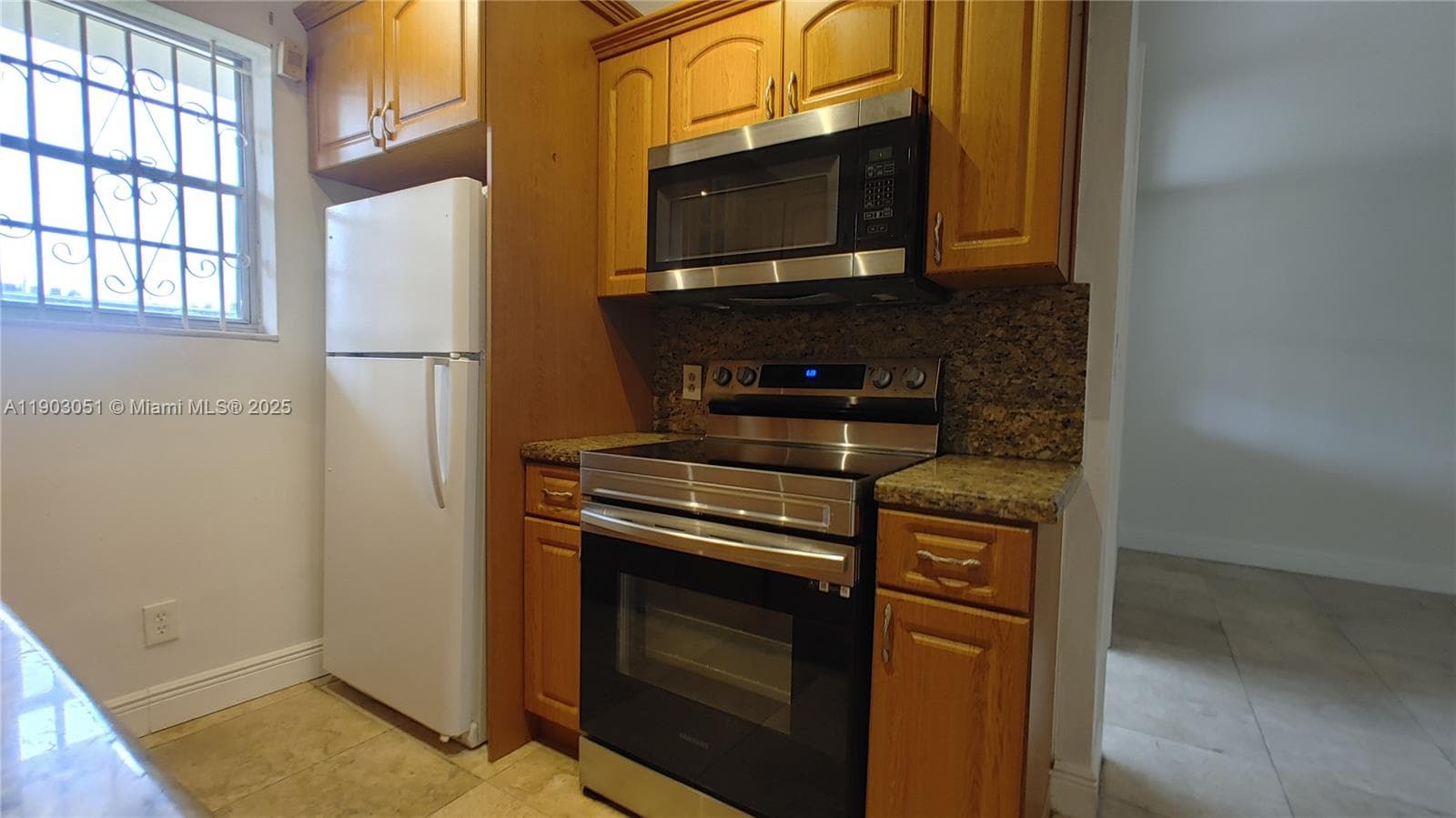 STRAND PLAZA CONDO · #108 in Hallandale Beach - Photo 5