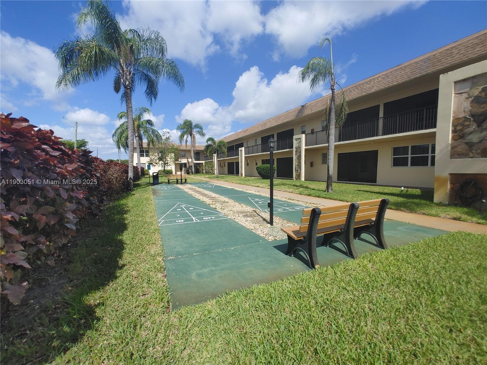 STRAND PLAZA CONDO · #108 in Hallandale Beach - Photo 11