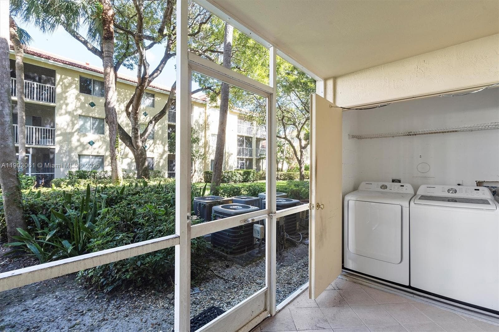 PINEHURST CLUB CONDO · #5-105 in Hollywood - Photo 15