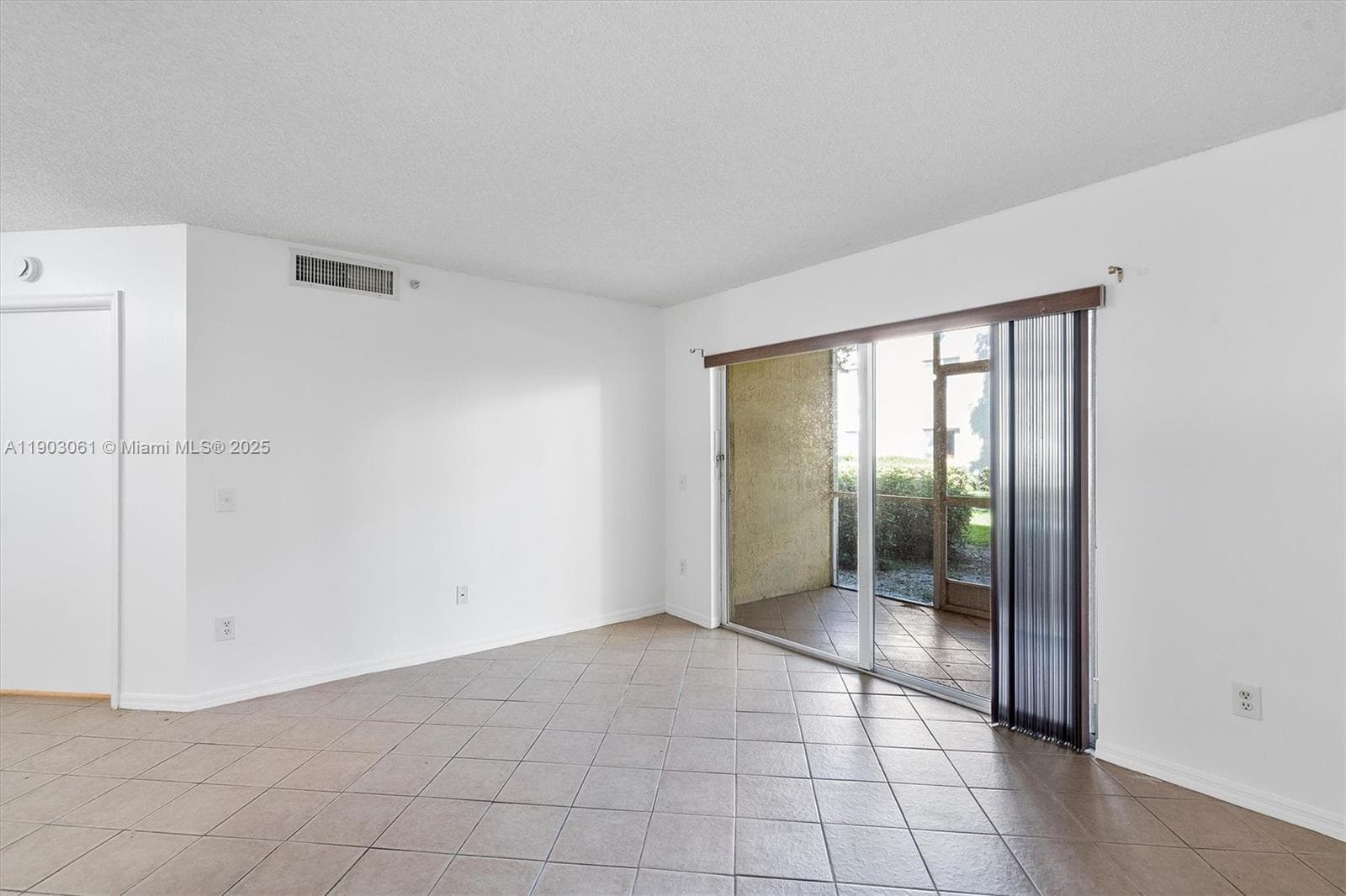 PINEHURST CLUB CONDO · #5-105 in Hollywood - Photo 4