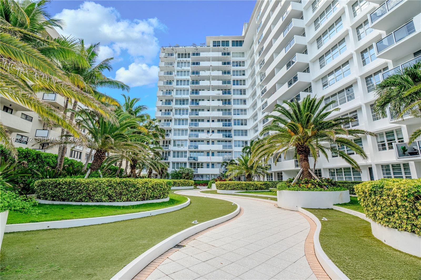 The Decoplage · #323 in Miami Beach - Photo 36