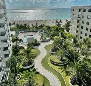 The Decoplage · #323 in Miami Beach - Photo 4