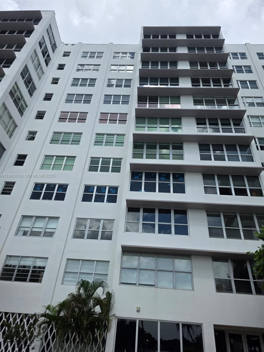 BLAIR HOUSE · #4-C in Bay Harbor Islands - Photo 2