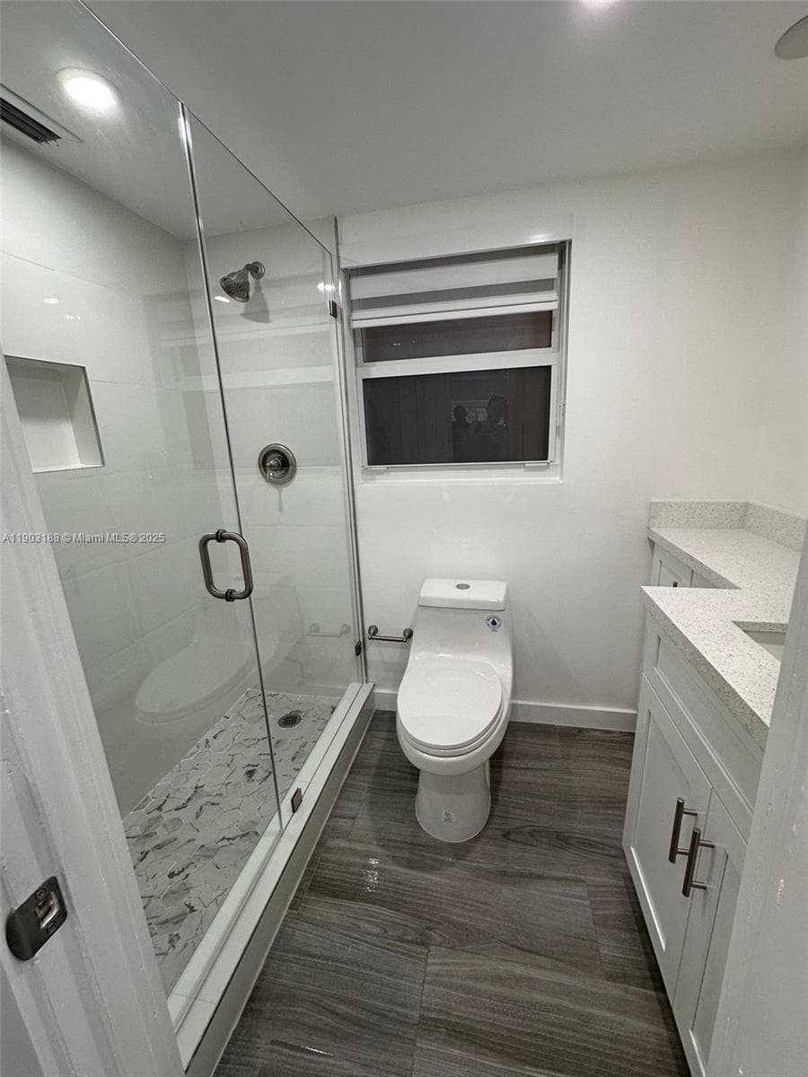 Kings Creek South · #B-315 in Miami - Photo 17