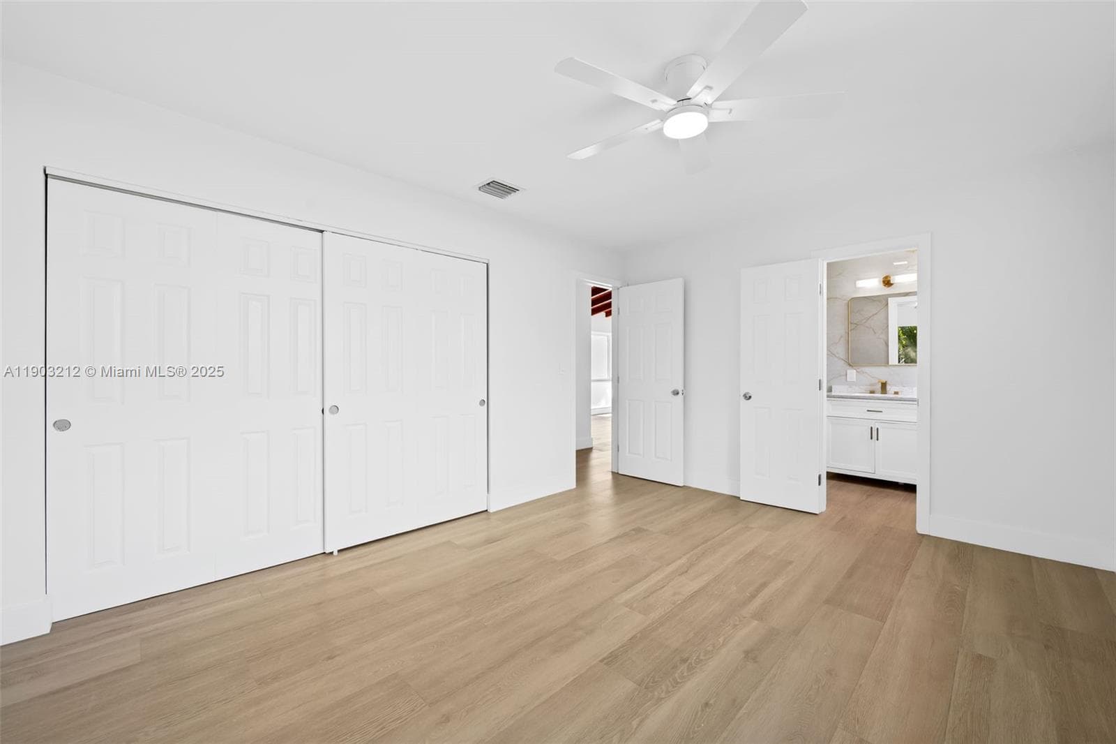 3207 Wilson St photo 8