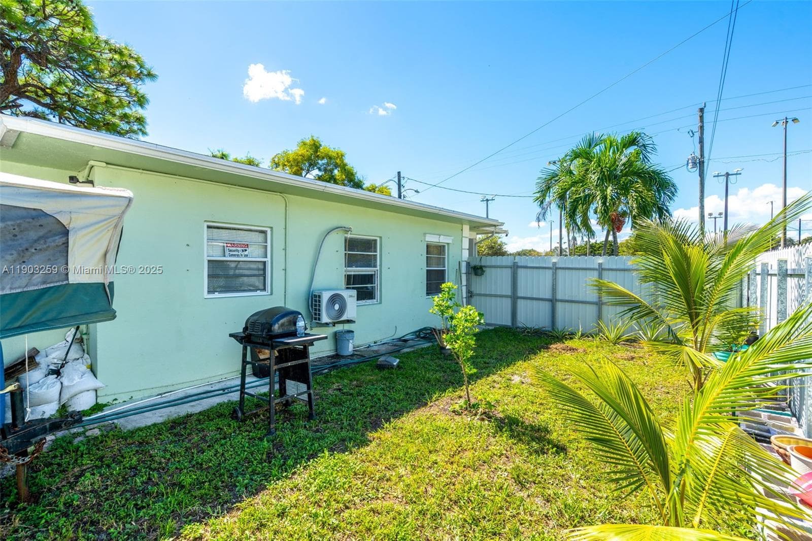 844 NW 15th Ave photo 10
