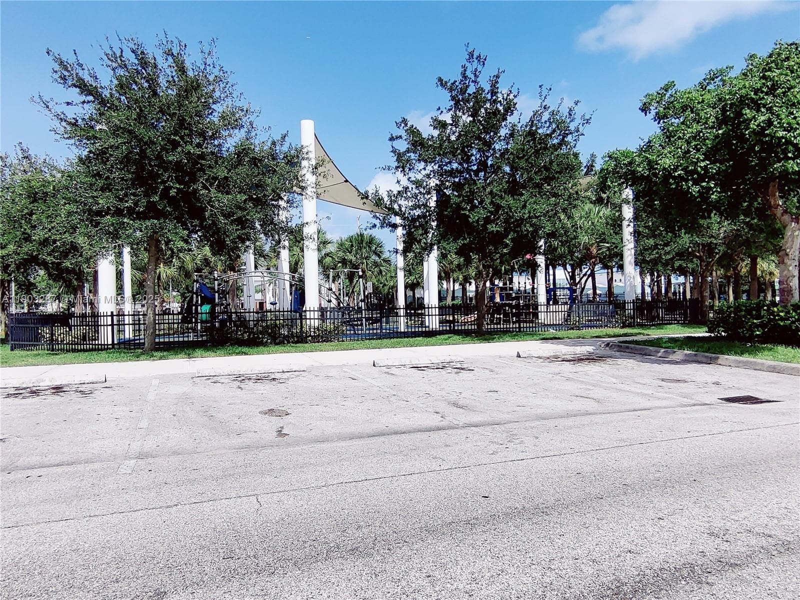 805 NW 3rd Ter #1 photo 26