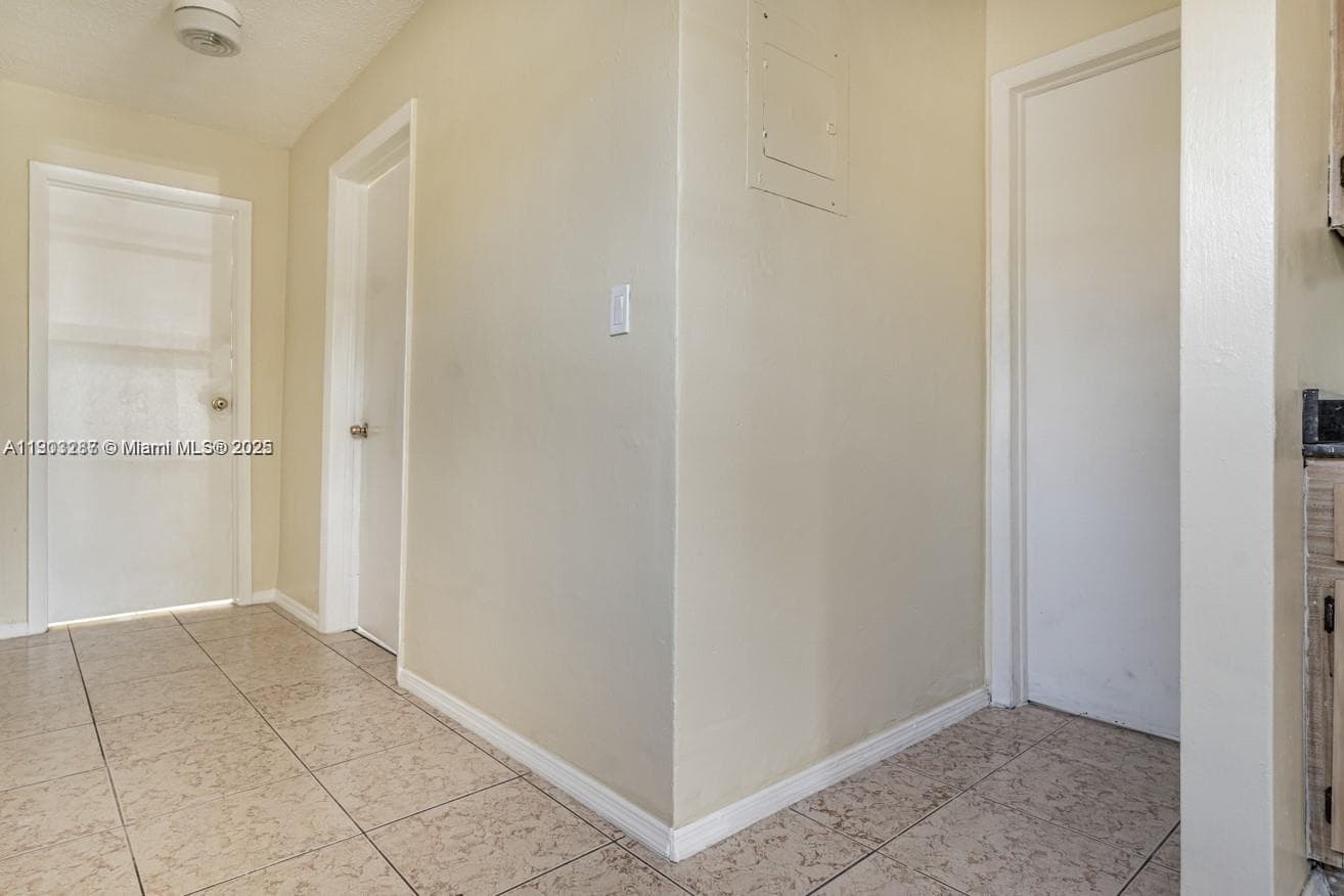 805 NW 3rd Ter #1 photo 15