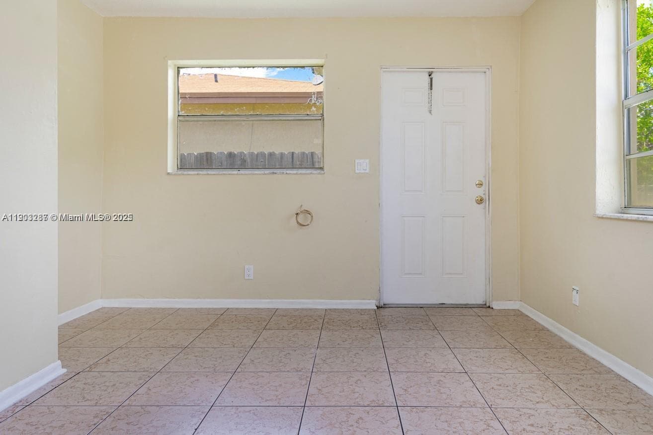 805 NW 3rd Ter #1 photo 40