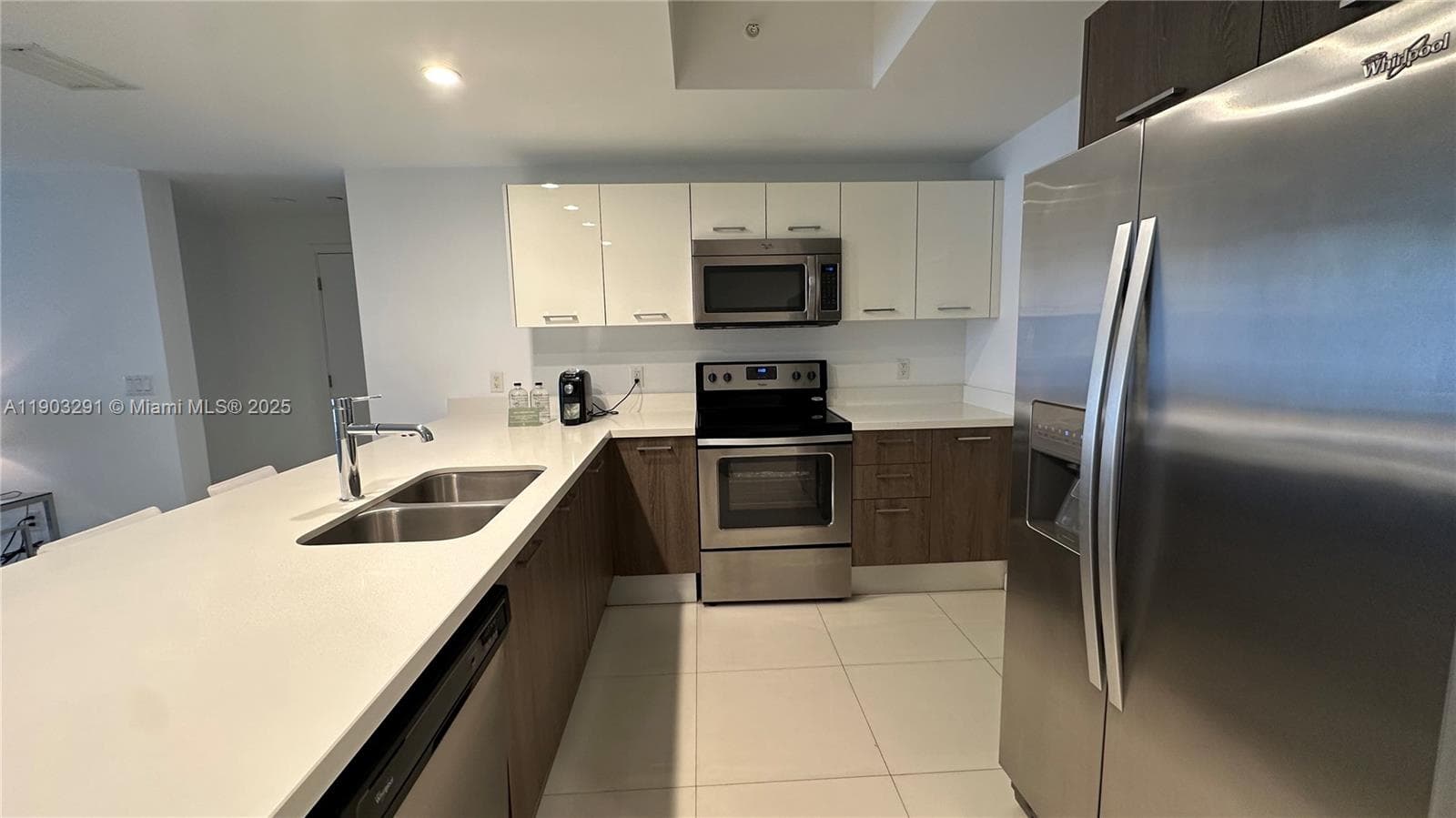 Bay Breeze Residences · #304 in Bay Harbor Islands - Photo 5