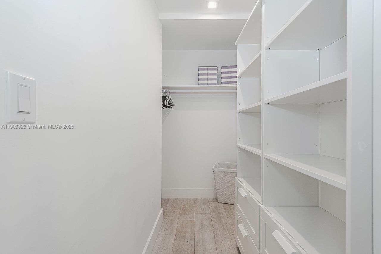 Roney Palace · #PH21 in Miami Beach - Photo 13