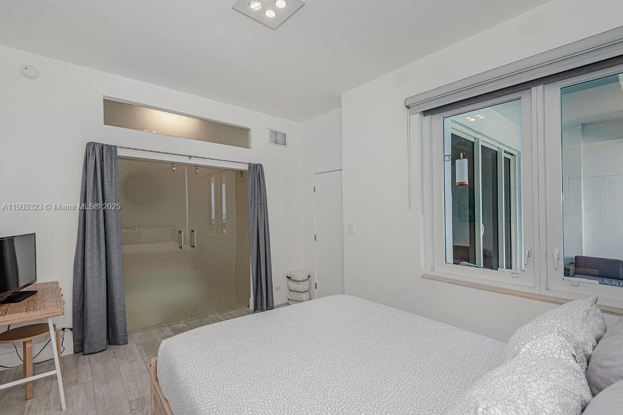 Roney Palace · #PH21 in Miami Beach - Photo 17