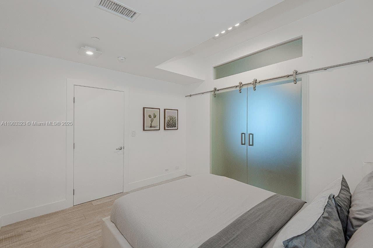 Roney Palace · #PH21 in Miami Beach - Photo 12