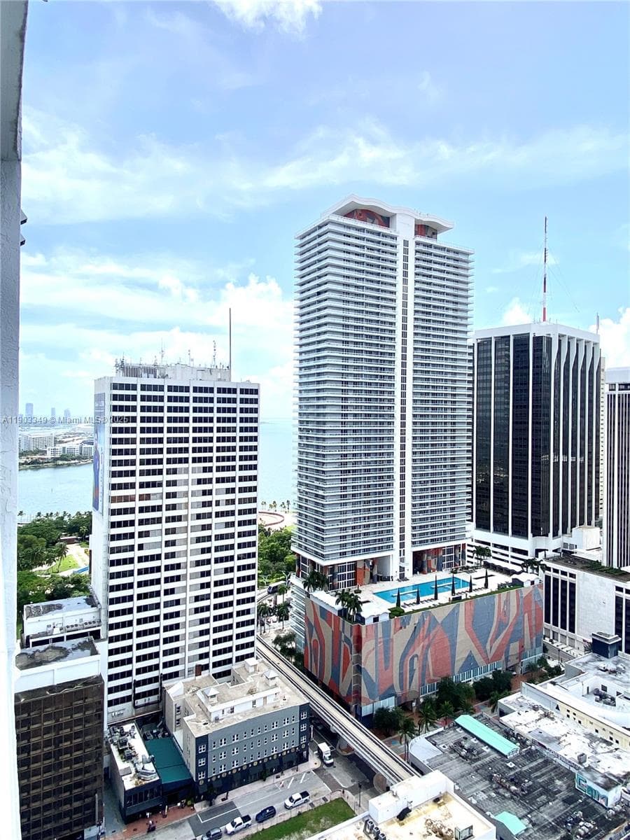 Loft Downtown II · #2904 in Miami - Photo 9