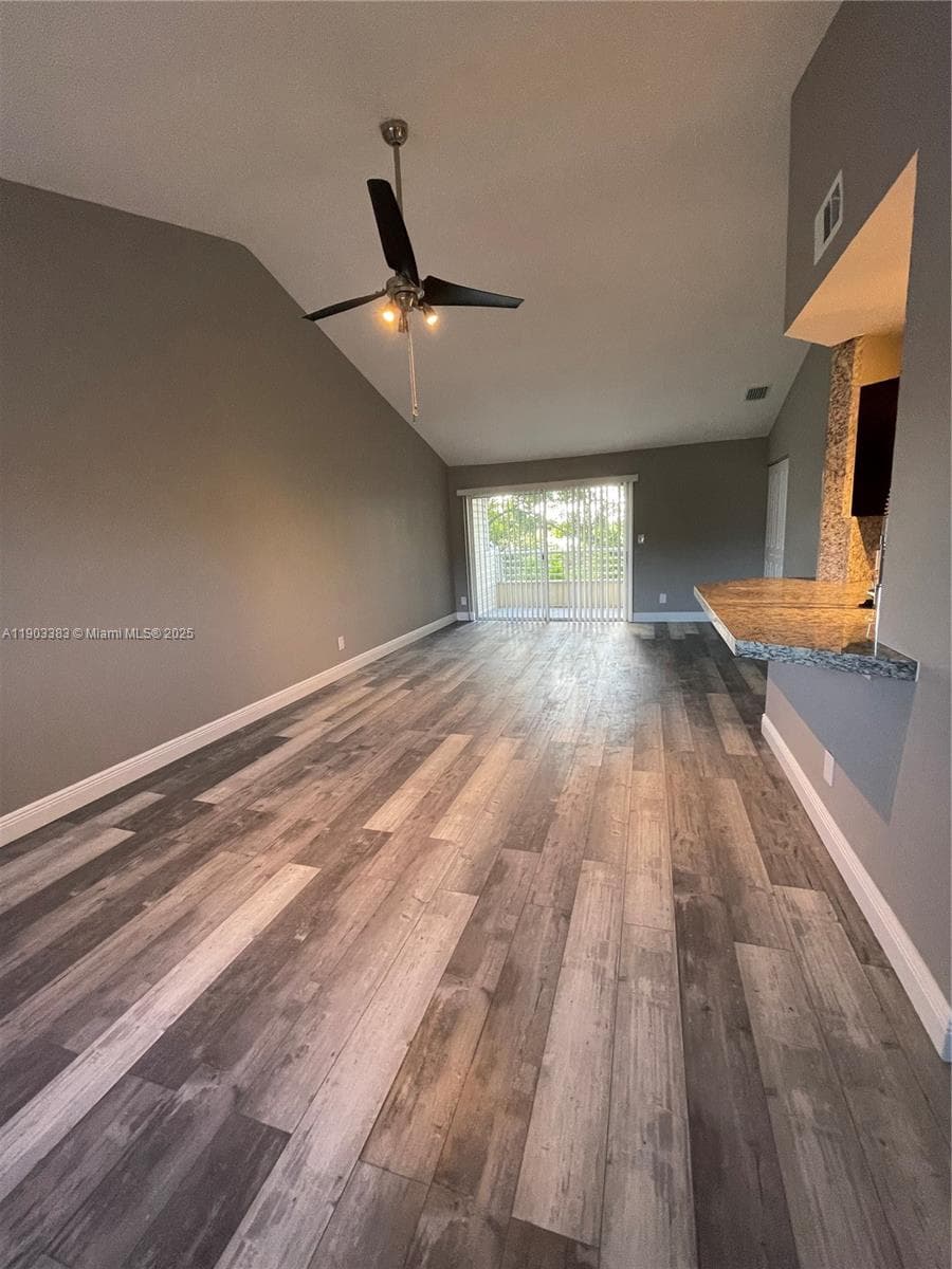 SUMMER LAKE · #203 in Oakland Park - Photo 5