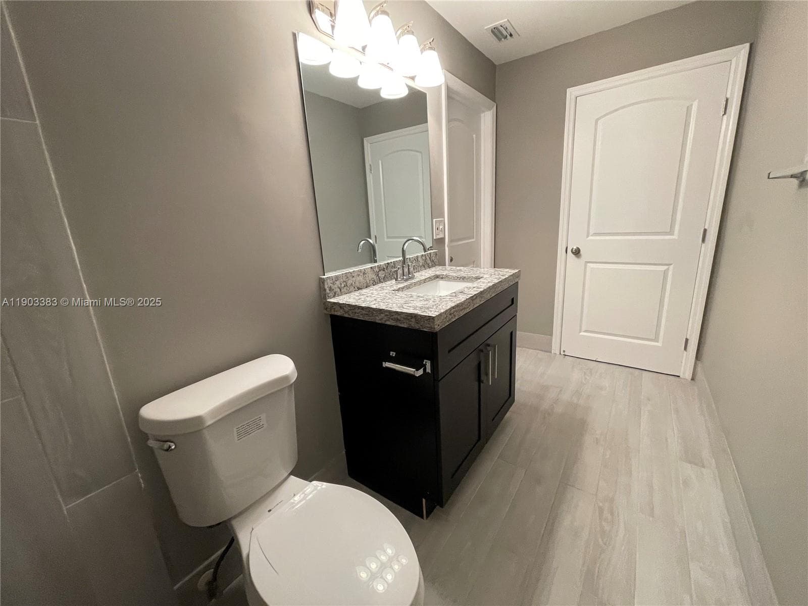 SUMMER LAKE · #203 in Oakland Park - Photo 11