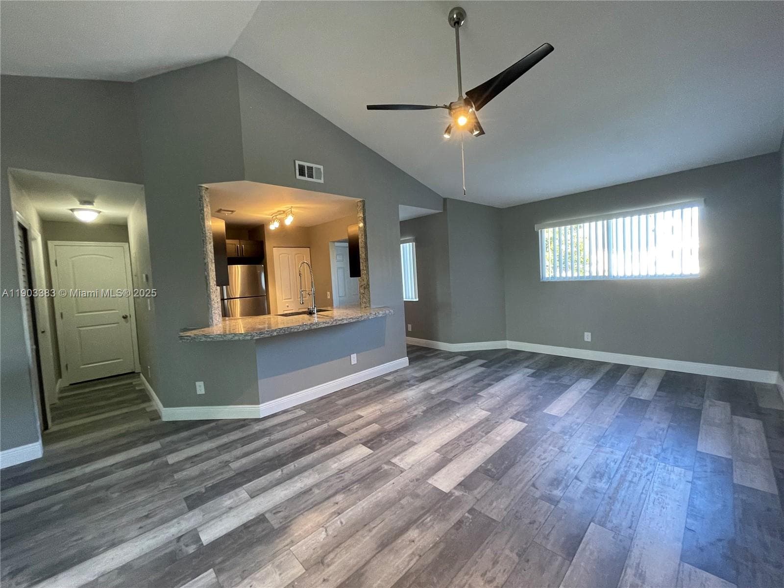 SUMMER LAKE · #203 in Oakland Park - Photo 4