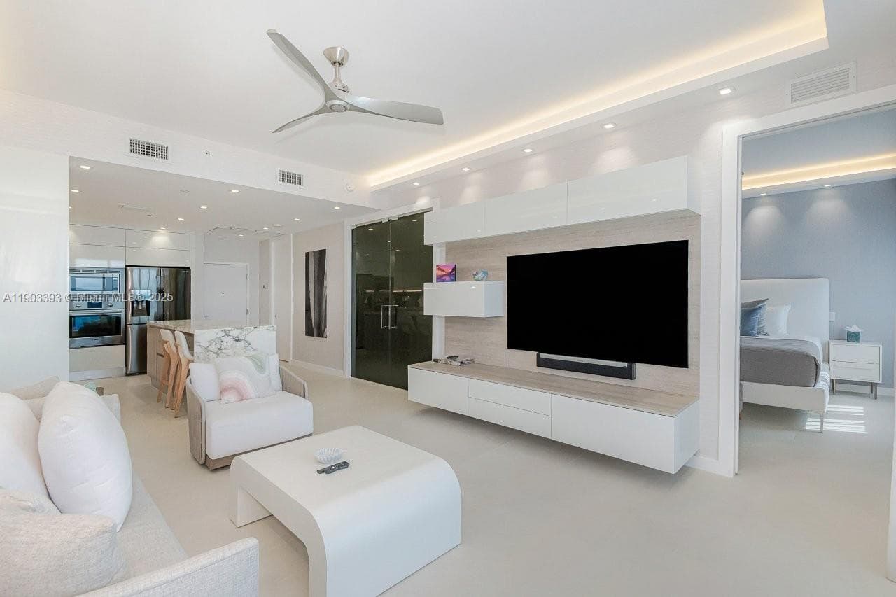 Roney Palace · #PH20 in Miami Beach - Photo 5