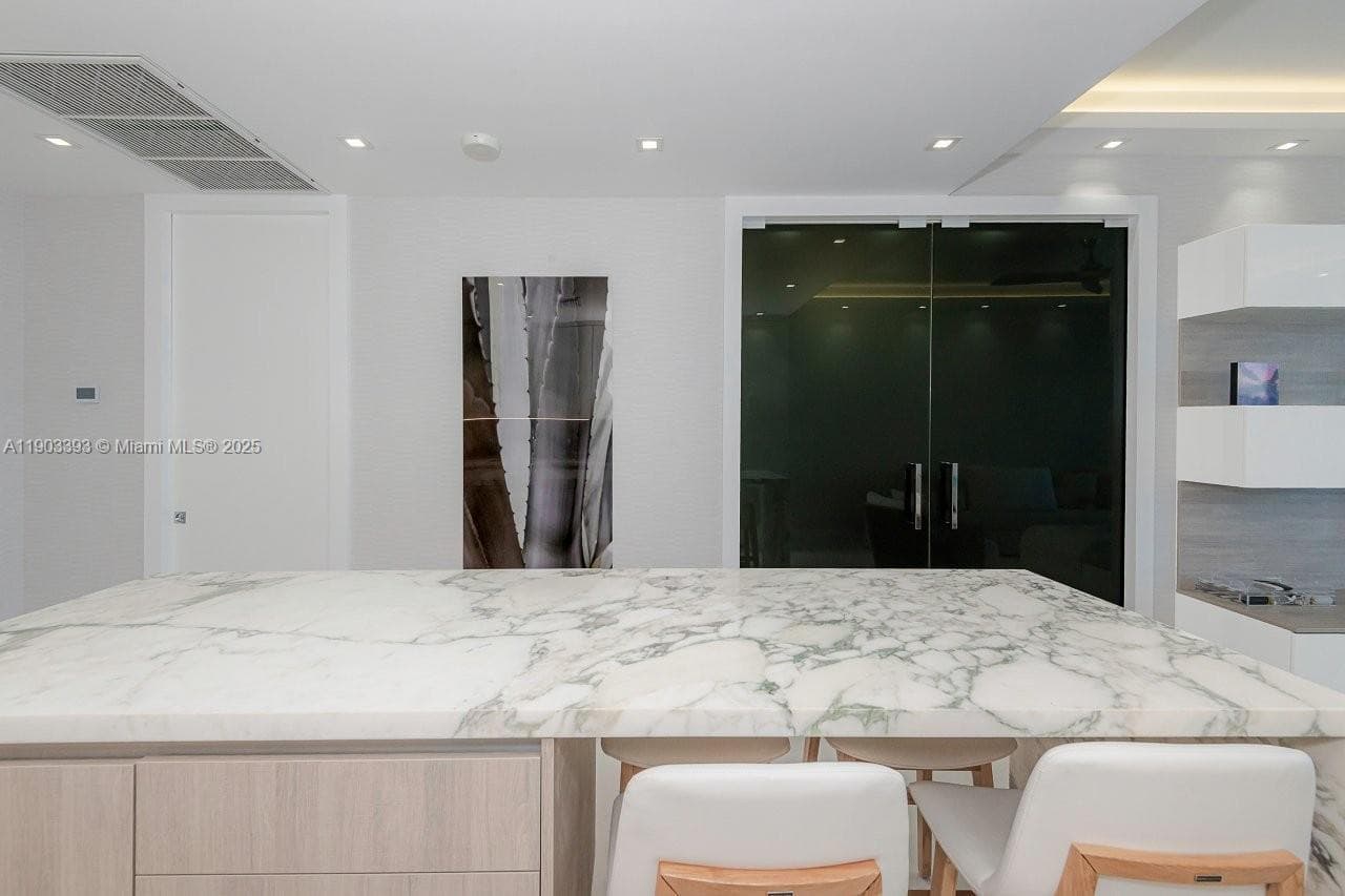 Roney Palace · #PH20 in Miami Beach - Photo 10