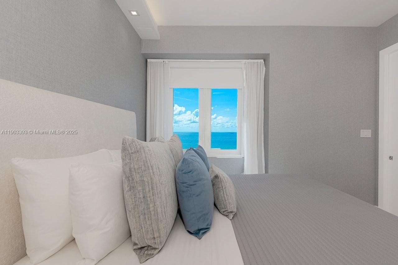 Roney Palace · #PH20 in Miami Beach - Photo 18
