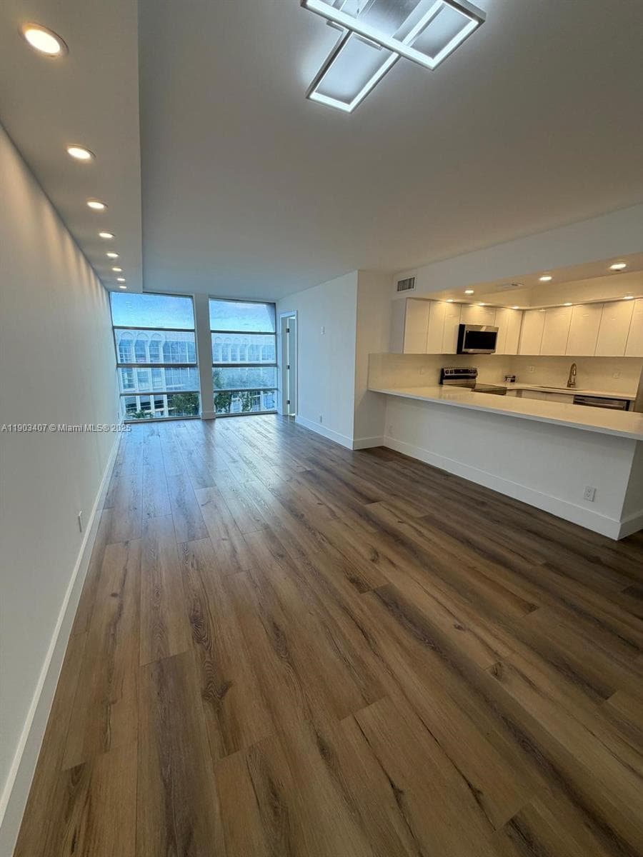 DESOTO PARK CONDO · #511 in Hallandale Beach - Photo 2