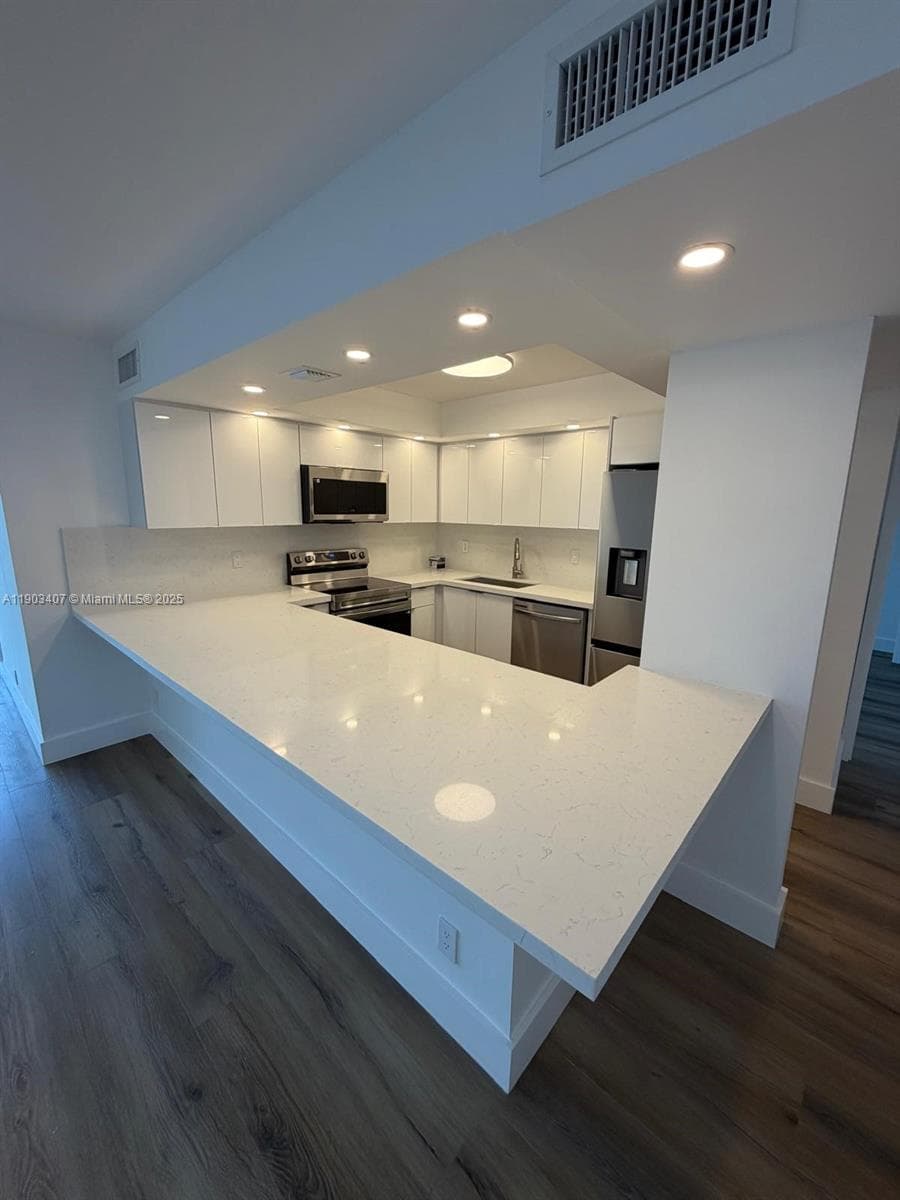 DESOTO PARK CONDO · #511 in Hallandale Beach - Photo 17