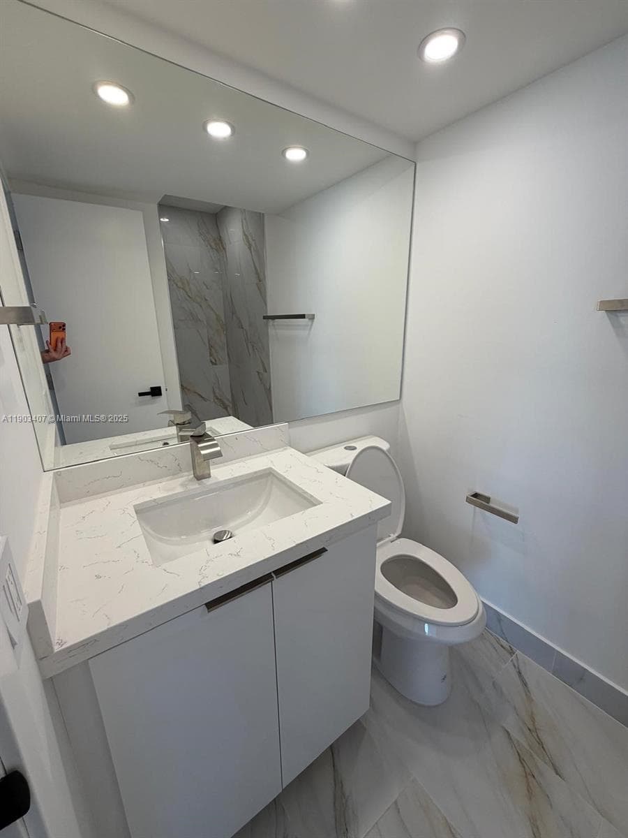 DESOTO PARK CONDO · #511 in Hallandale Beach - Photo 26