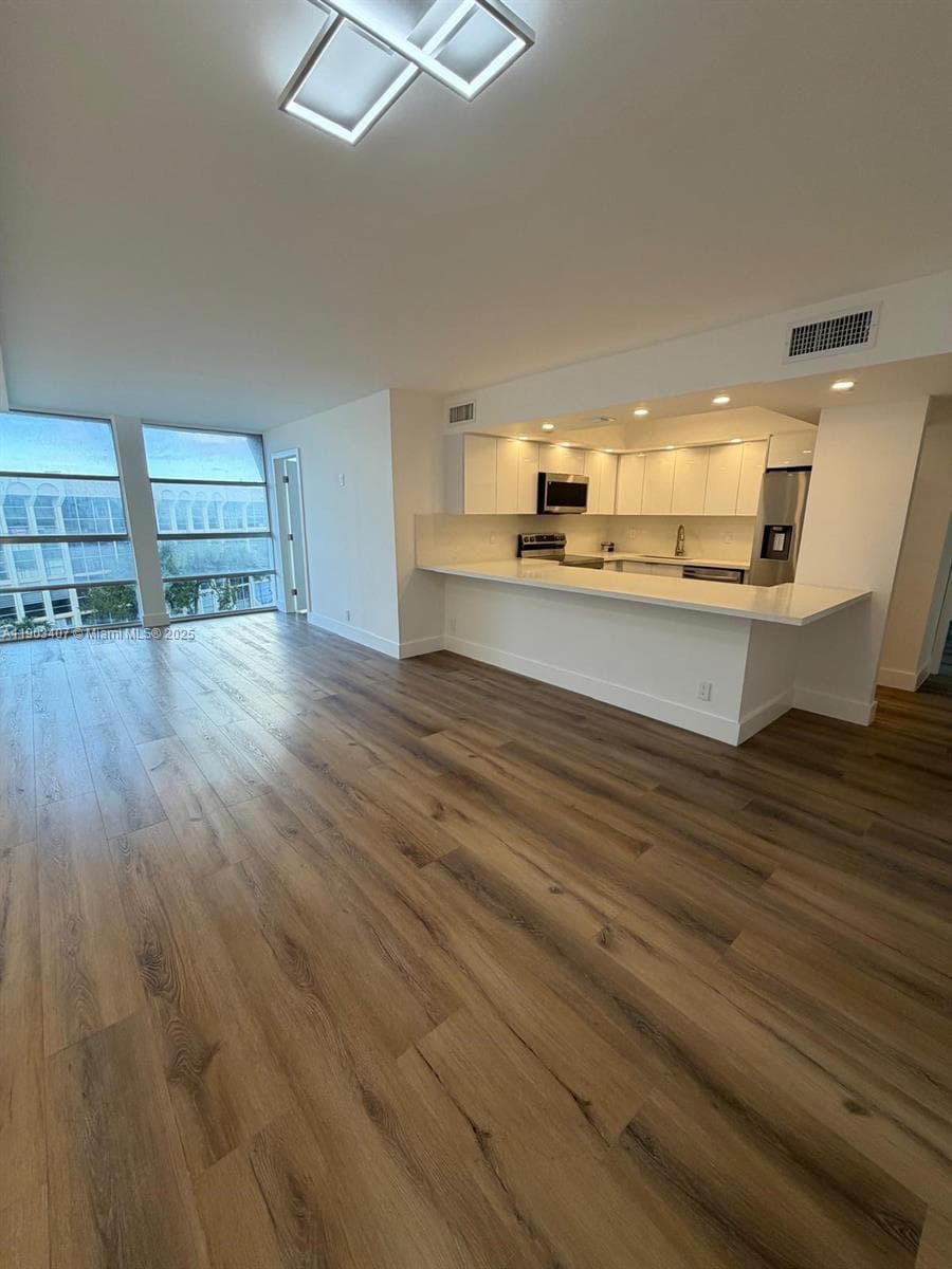 DESOTO PARK CONDO · #511 in Hallandale Beach - Photo 1
