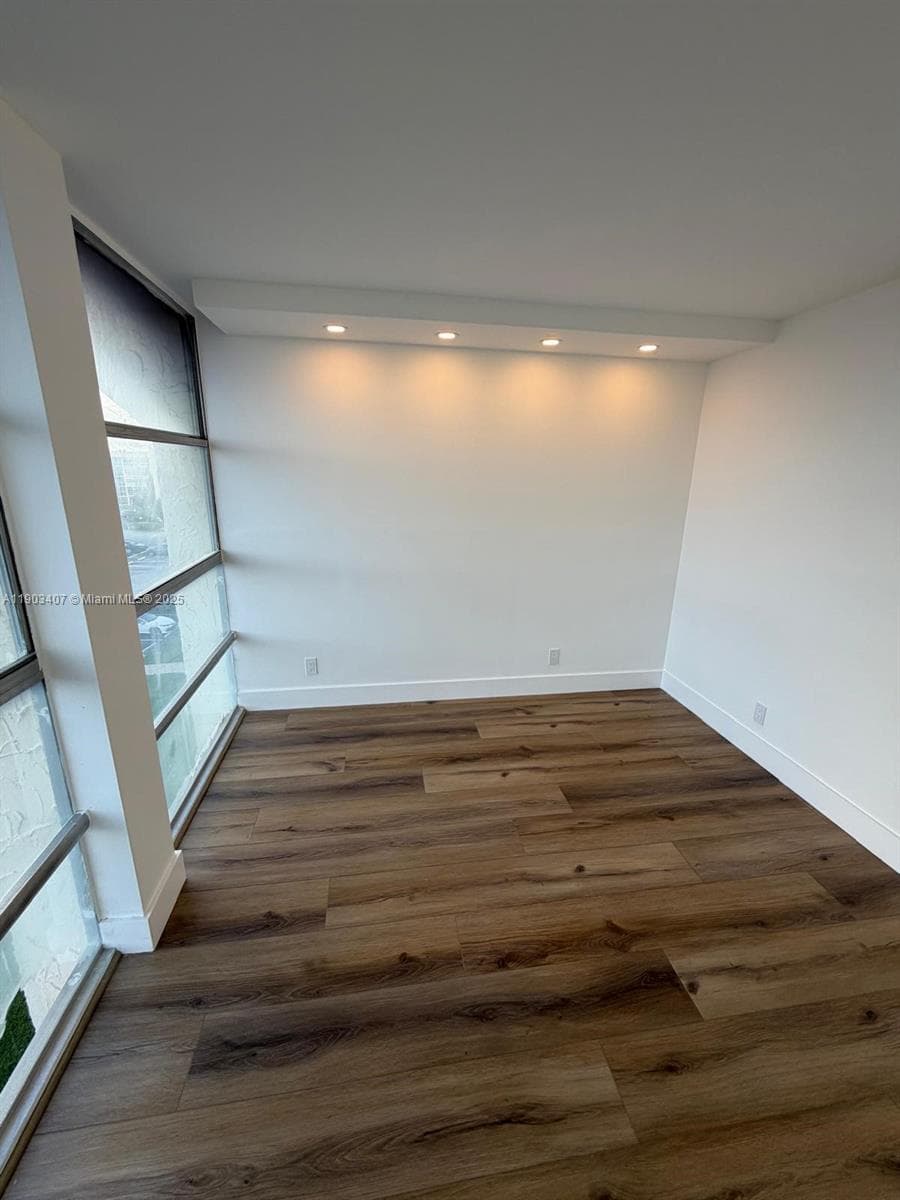 DESOTO PARK CONDO · #511 in Hallandale Beach - Photo 20