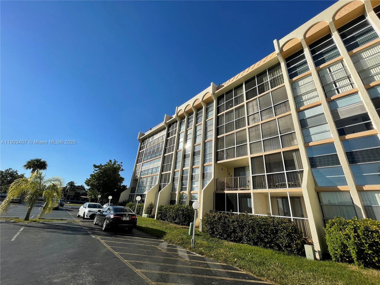 DESOTO PARK CONDO · #511 in Hallandale Beach - Photo 33