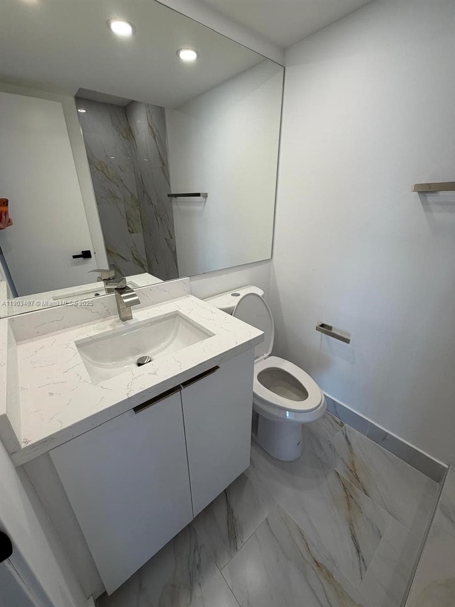 DESOTO PARK CONDO · #511 in Hallandale Beach - Photo 31