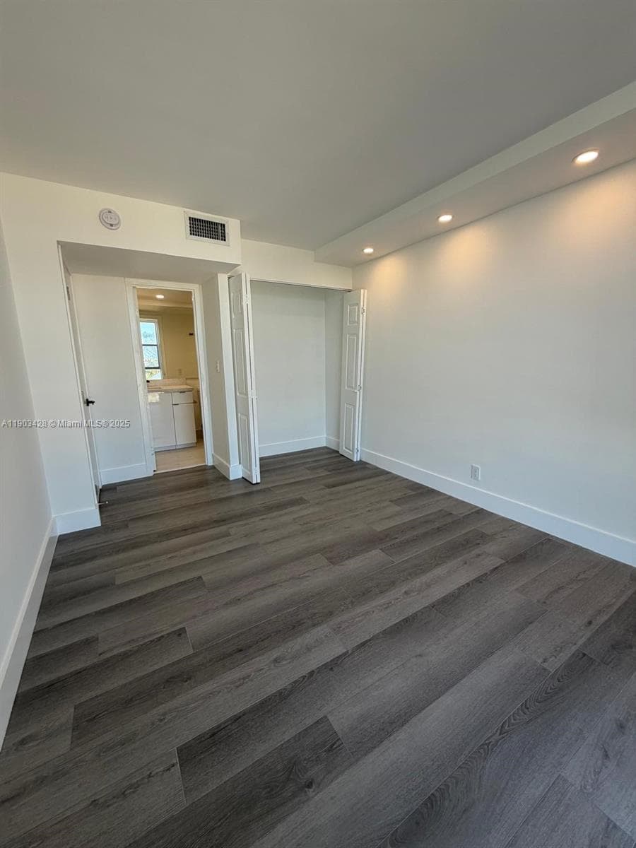 DESOTO PARK CONDO · #501 in Hallandale Beach - Photo 17