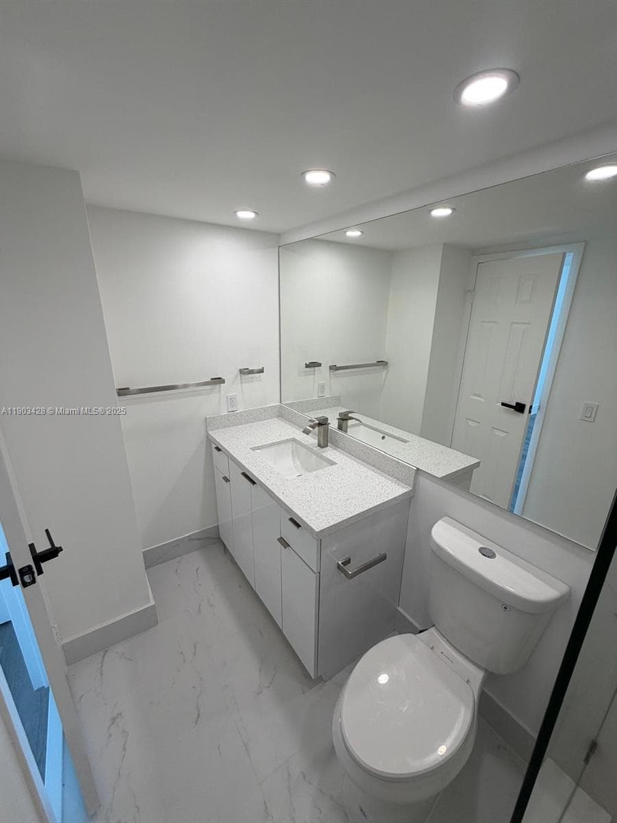 DESOTO PARK CONDO · #501 in Hallandale Beach - Photo 12
