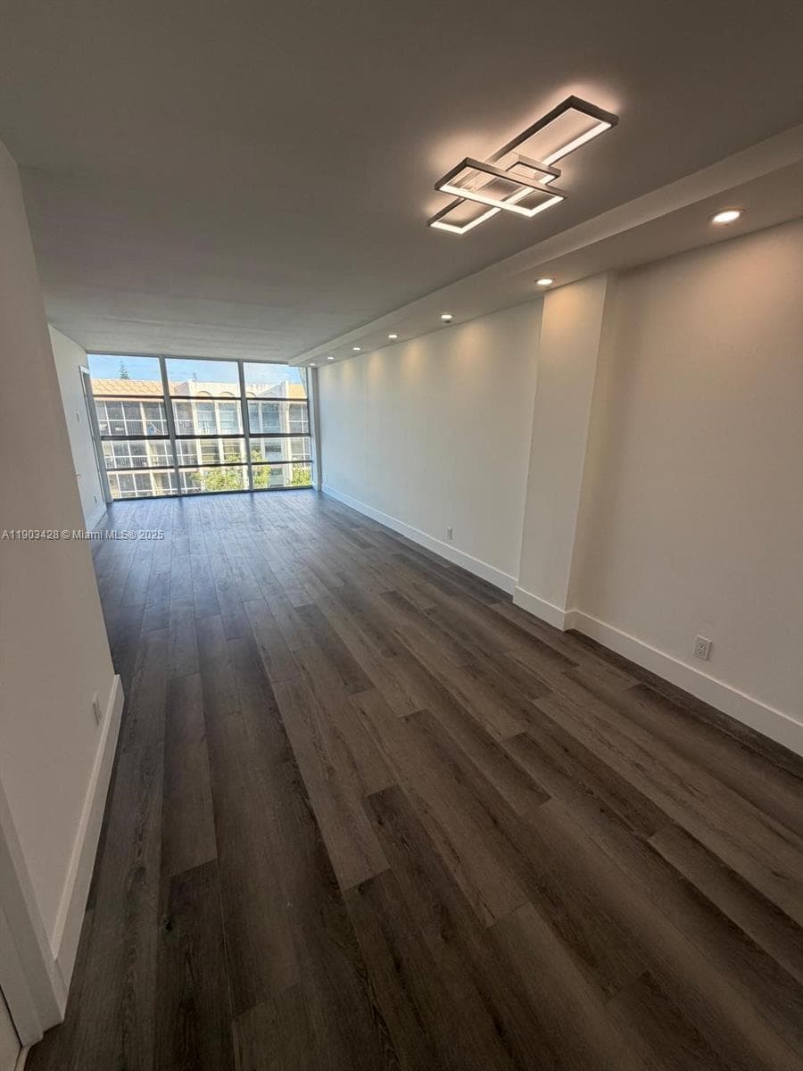 DESOTO PARK CONDO · #501 in Hallandale Beach - Photo 3