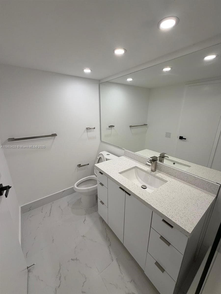DESOTO PARK CONDO · #501 in Hallandale Beach - Photo 5