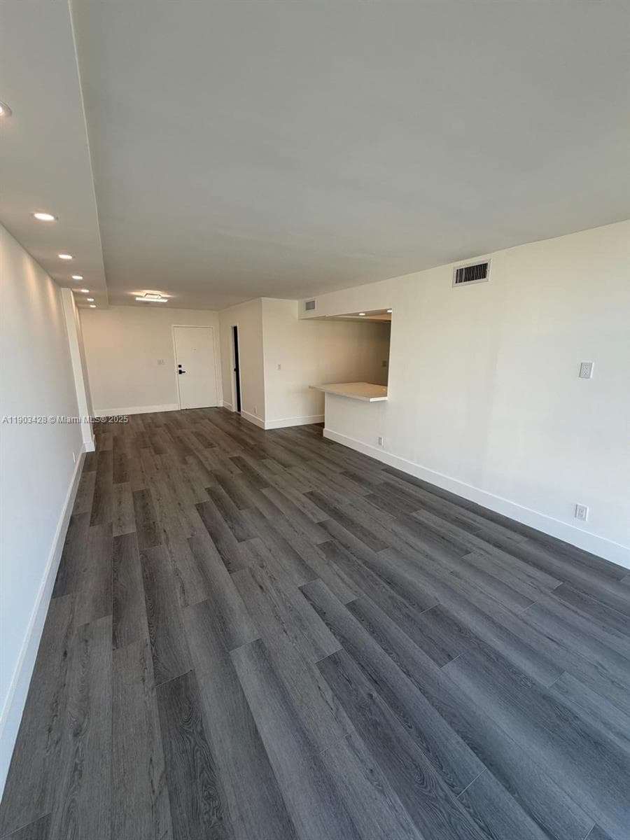DESOTO PARK CONDO · #501 in Hallandale Beach - Photo 9