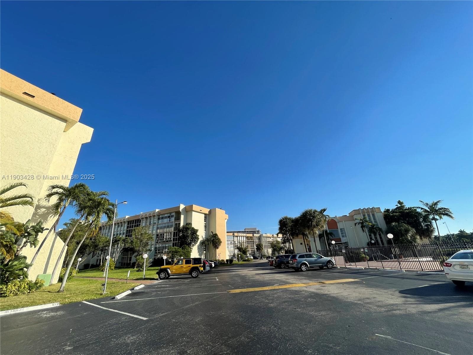 DESOTO PARK CONDO · #501 in Hallandale Beach - Photo 34