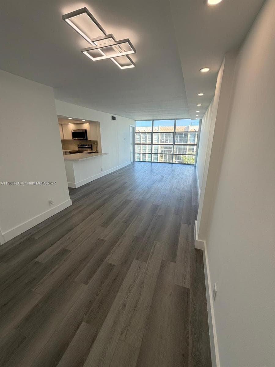 DESOTO PARK CONDO · #501 in Hallandale Beach - Photo 4