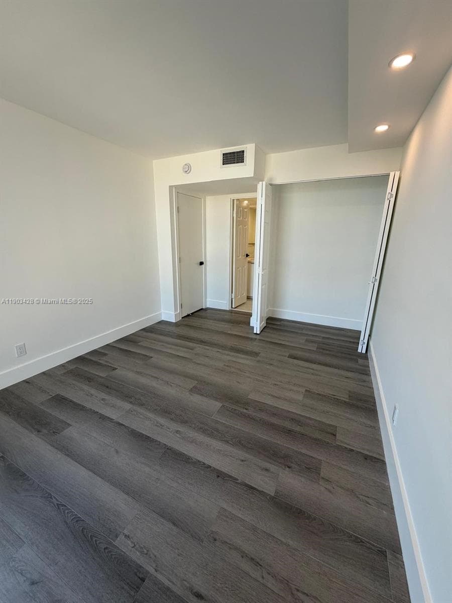 DESOTO PARK CONDO · #501 in Hallandale Beach - Photo 25