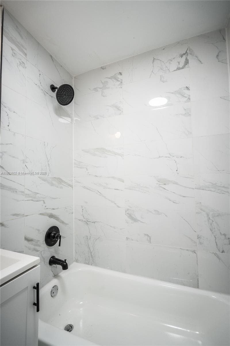 ATLANTIC HEIGHTS · #4 in Miami Beach - Photo 20