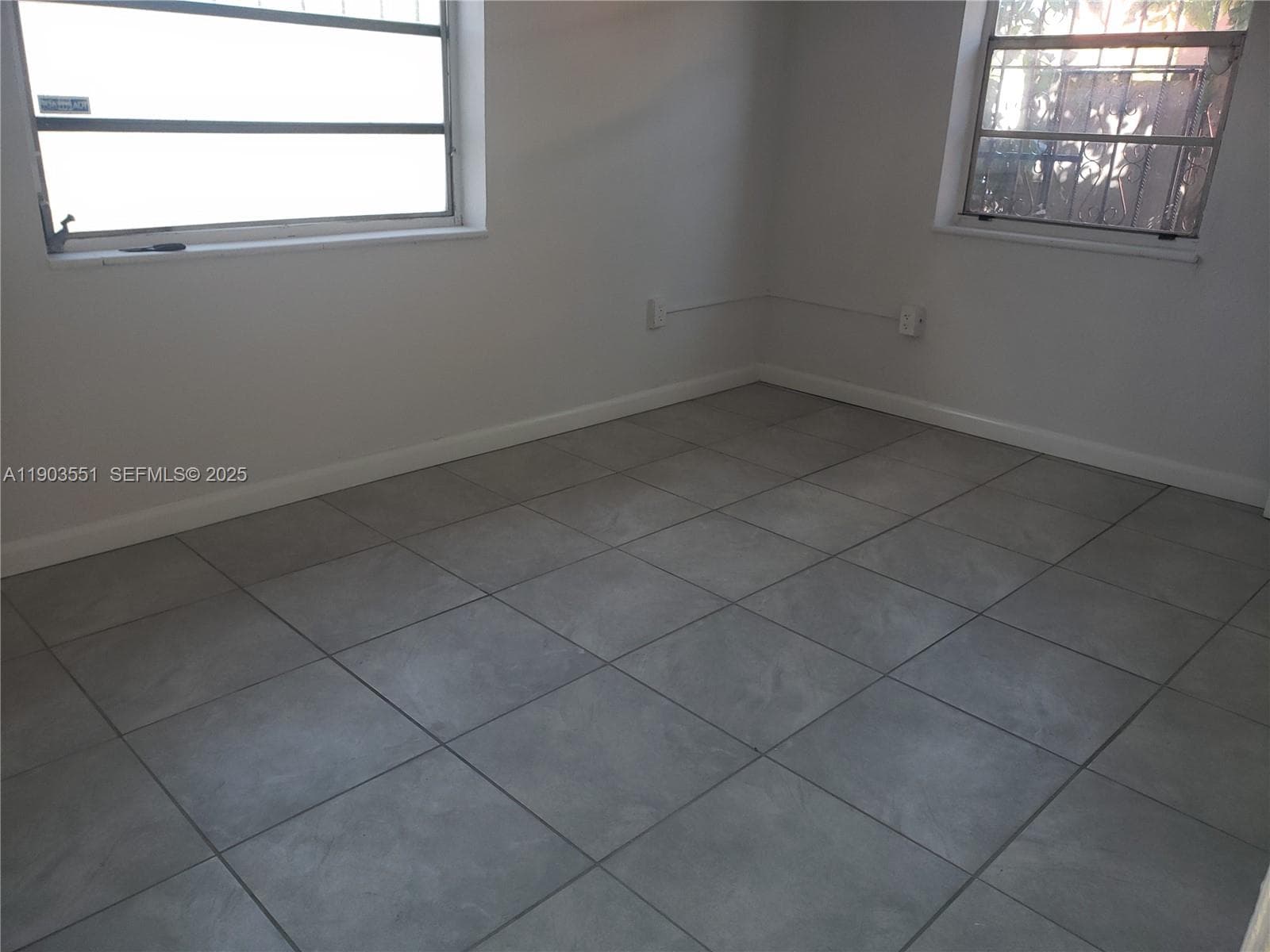 1370 NW 116 TER photo 7