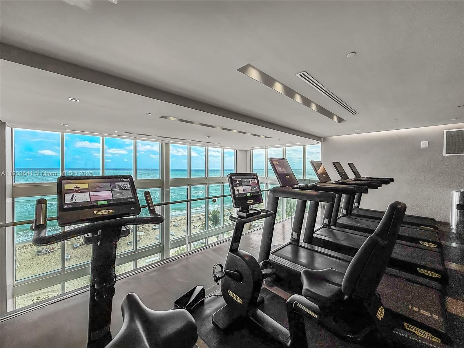 BEACH CLUB THREE CONDO · #2207 in Hallandale Beach - Photo 13