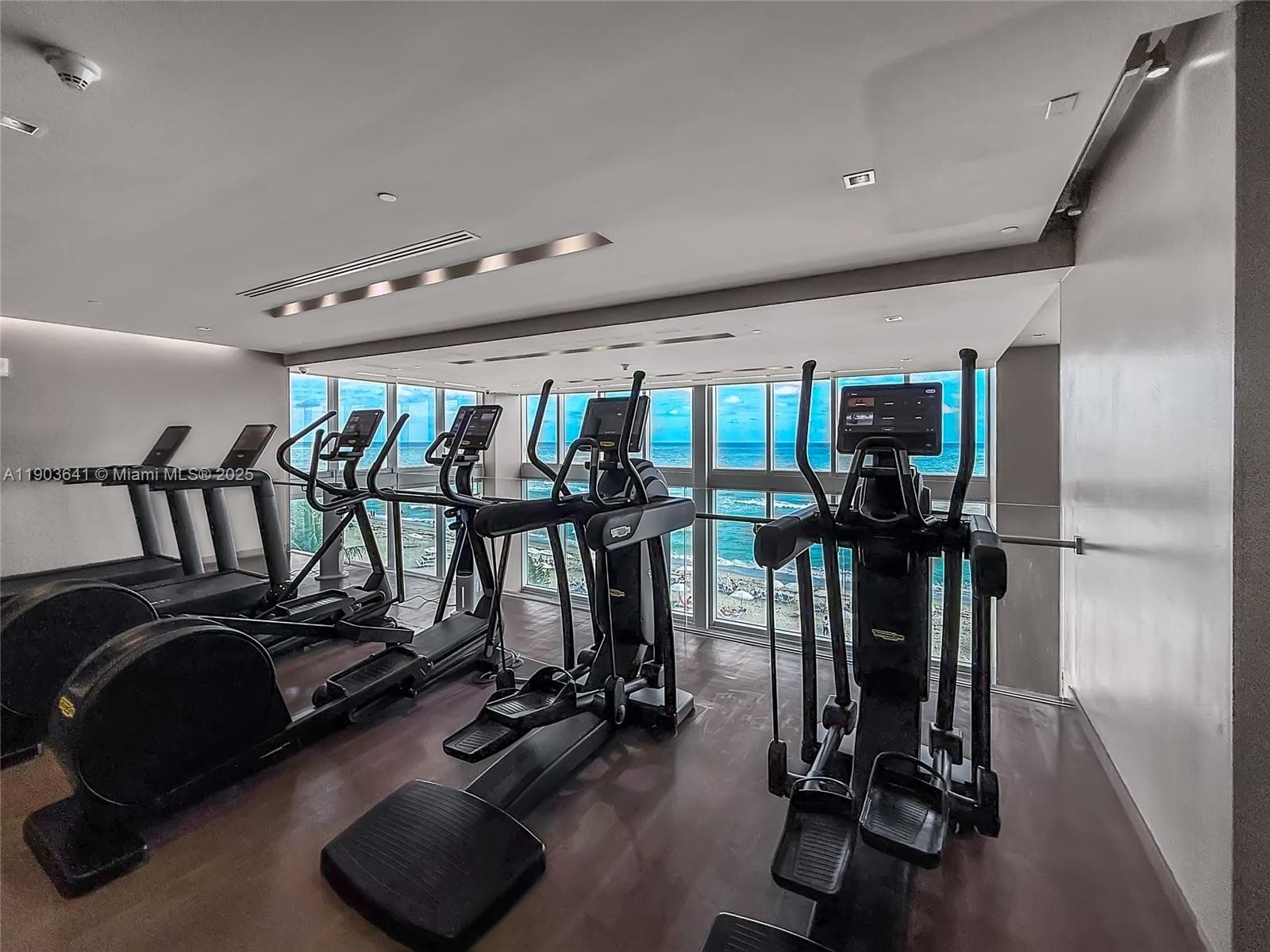 BEACH CLUB THREE CONDO · #2207 in Hallandale Beach - Photo 12