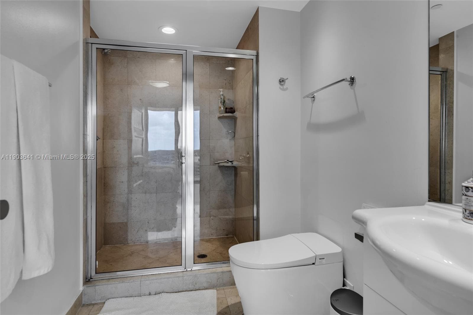 2nd Bathroom
