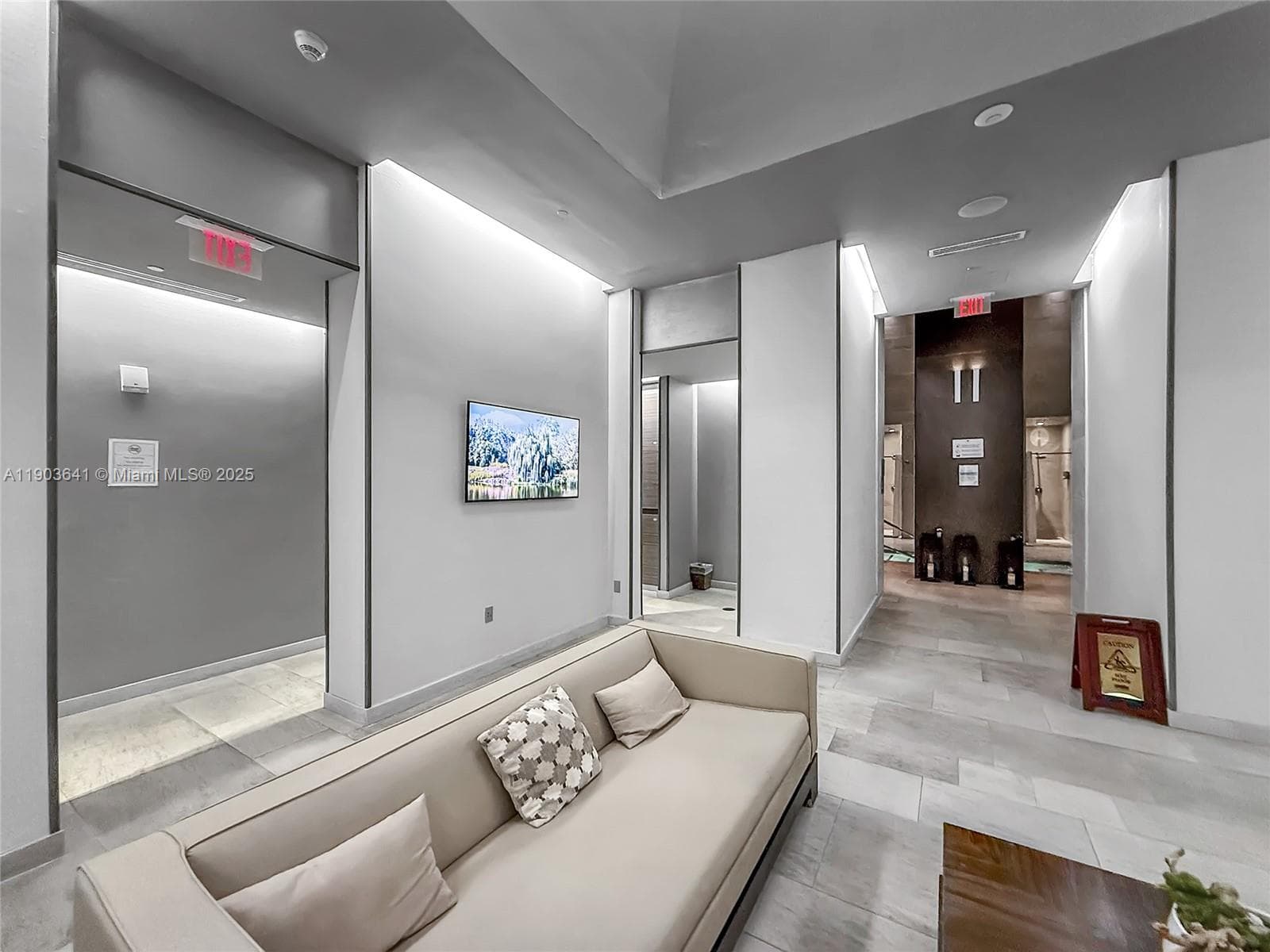 BEACH CLUB THREE CONDO · #2207 in Hallandale Beach - Photo 15