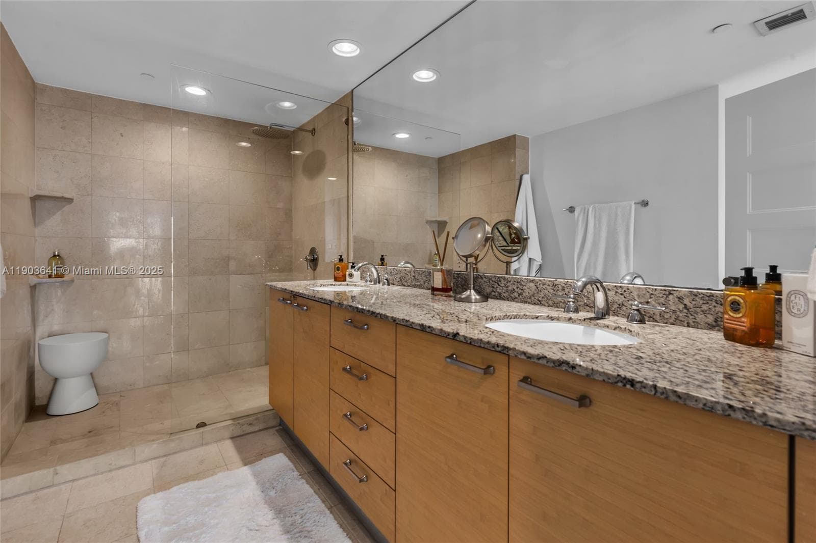 BEACH CLUB THREE CONDO · #2207 in Hallandale Beach - Photo 44