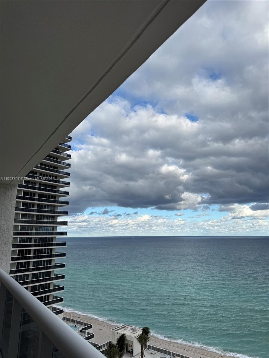 BEACH CLUB CONDO · #1702 in Hallandale Beach - Photo 4