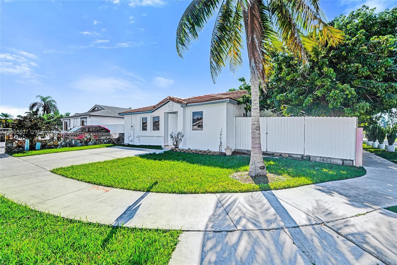 11482 SW 181st St photo 3